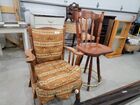 Lot# 557 - COUNTER STOOL & CHAIR