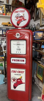 Item Up For Bidding At Auction - 100+ Lunchboxes, Pinball machine, Coke ...