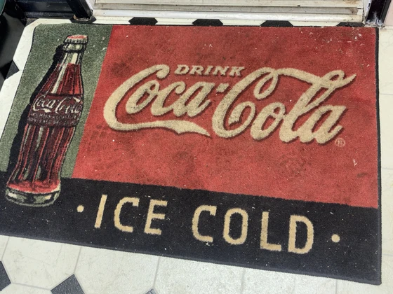 Item Up For Bidding At Auction - 100+ Lunchboxes, Pinball machine, Coke ...