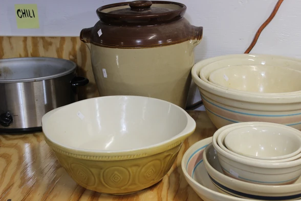 Item Up For Bidding At Auction - Early November Auction in Benton, ME