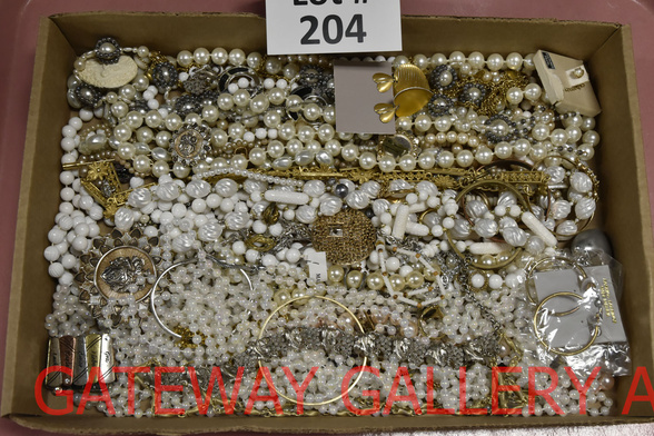 Find & Bid On Lot 204 - Now For Sale At Auction