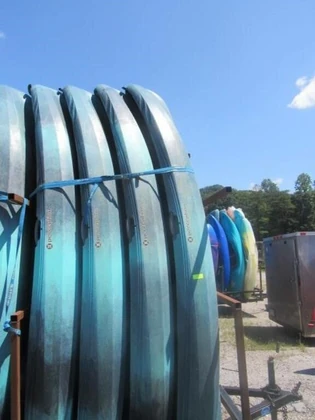 Lot# 3 - KAYAK, 8 PC