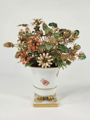 Lot# 4 - HAND PAINTED HEREND URN VASE W/