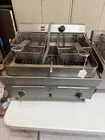  Preview image for Lot# 5 - Star 220V commercial fryer, con 