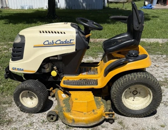 Lot# 1 - Cub cadet, GT 1554 riding mower