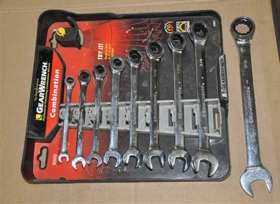 Lot# 653 - GearWrench SAE ratchet wrench