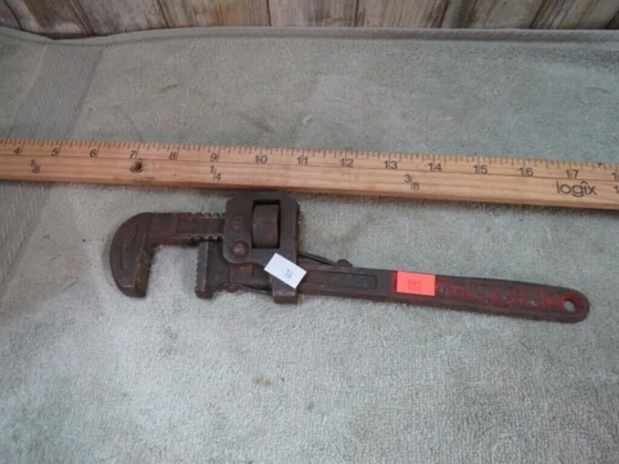 Lot# 3 - VINTAGE PIPE WRENCH