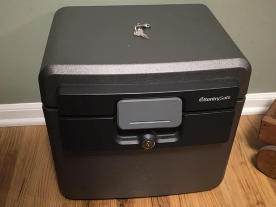 Lot# 119 - Sentry Fireproof Safe with Ke