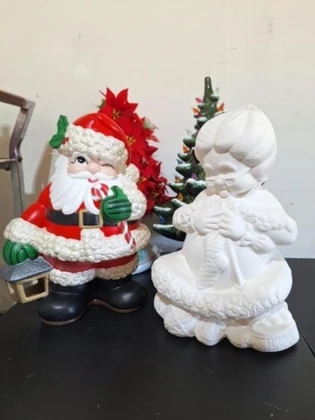 Lot# 300 - Ceramic Christmas Tree, Santa