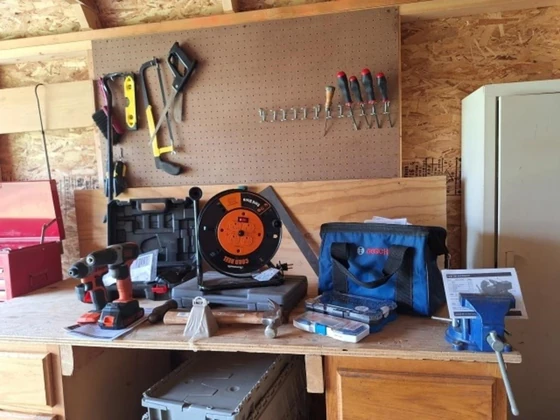 Lot# 407 - Bosch Drill, B&D Drills, Tool