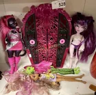  Preview image for Lot# 528 - MONSTER HIGH DOLL SET WITH CO 