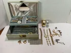  Preview image for Lot# 109 - LOT OF ASSORTED COSTUME JEWEL 