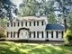 Colony Woods Home   Perfect Location