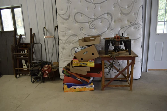 Item Up For Bidding At Auction - YATES ESTATE AUCTION - ANTIQUES !! in ...