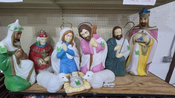 Item Up For Bidding At Auction - New & Vintage Christmas Decor, Glass ...