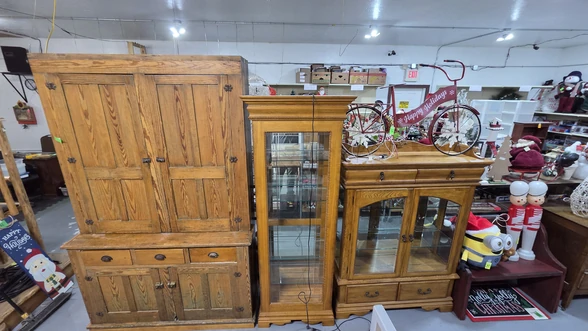 Item Up For Bidding At Auction - New & Vintage Christmas Decor, Glass ...