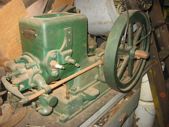 Item Up For Bidding At Auction - Estate Auction in Pittsburg, KS