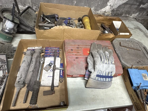 Item Up For Bidding At Auction - Real Estate and Contents in Farrell, PA