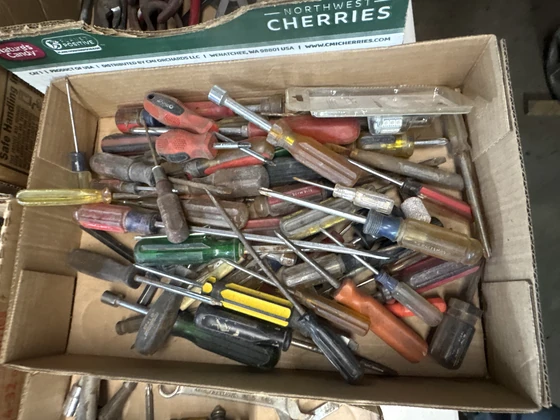 Item Up For Bidding At Auction - Real Estate and Contents in Farrell, PA